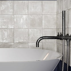 PERLA-BANYO-NAZARI-MAINZU.jpg