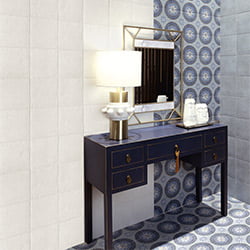 WHITE-BLUE-SEASON-DECOR-WATER-BLUE-WATER-MAINZU.jpg