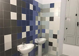 Baño decorado con una combinación de colores de la serie Chroma